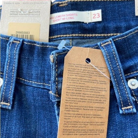 SOLD - Levi’s denim shorts - SOLD - Picture 4 of 5